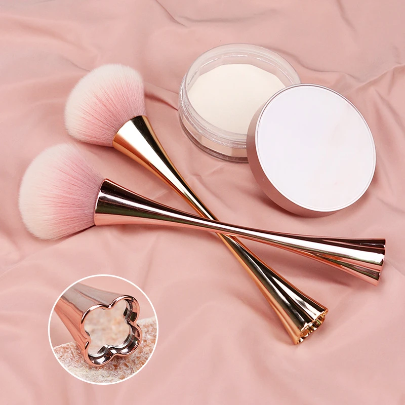 Beautiful Loose Powder Brush